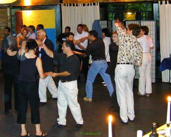 Salsa in den Rheinauen in Bonn