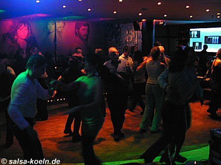 Salsa in Köln: MP 34 im Mediapark